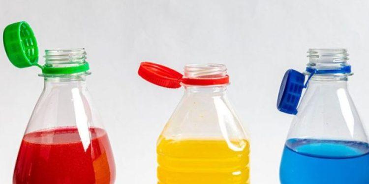 Γιατί τα καπάκια είναι πλέον «κολλημένα» πάνω στα μπουκάλια;