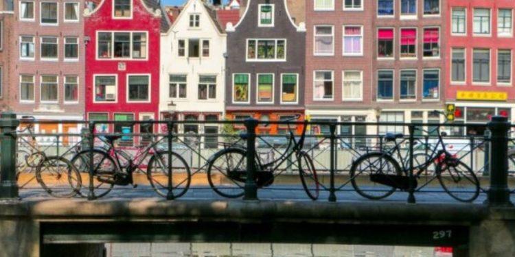 Οι ευρωπαϊκές πόλεις περιορίζουν το Airbnb – Κατακόρυφη πτώση