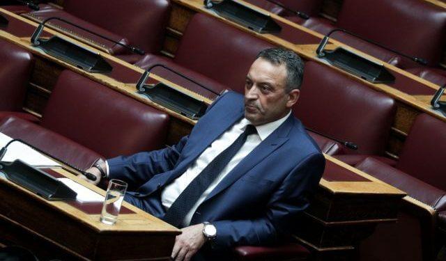 Διέγραψε τρεις βουλευτές ο Στίγκας – Εκτός ΚΟ Σπαρτιατών οι Κόντης, Δημητροκάλλης και Κατσιβαρδάς