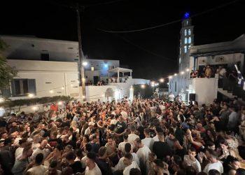 Τήνος: Όλη η Στενή μια καλόκεφη παρέα στο καλοκαιρινό πανηγύρι του χωριού