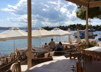 Πόρτο Χέλι: Ιρλανδός δισεκατομμυριούχος προσέφερε 20 εκατ. ευρώ για μία ταβέρνα, αλλά άκουσε «όχι»