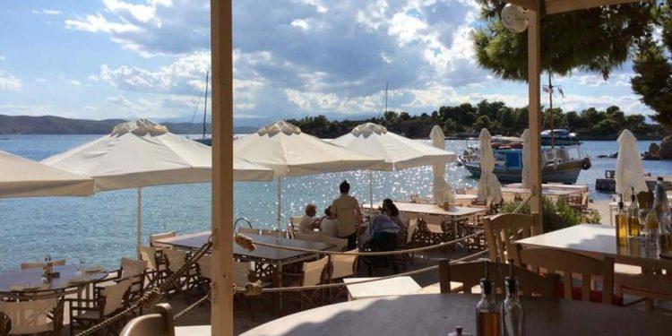 Πόρτο Χέλι: Ιρλανδός δισεκατομμυριούχος προσέφερε 20 εκατ. ευρώ για μία ταβέρνα, αλλά άκουσε «όχι»