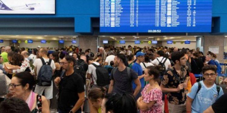 Τουρισμός: Πού θα πάνε εφέτος διακοπές οι Έλληνες – Ρεκόρ κρατήσεων για το εξωτερικό