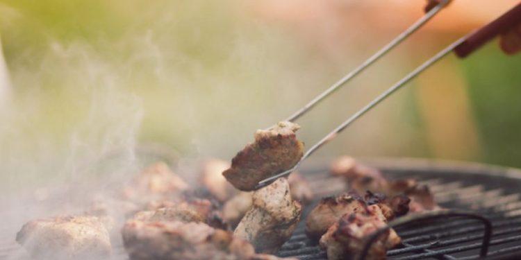 Μυστικά και tips για αξέχαστες BBQ βραδιές αυτό το καλοκαίρι