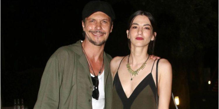 Αναστασία Παντούση – Ιωάννης Παπαζήσης: Ρομαντικό ταξίδι στο Παρίσι