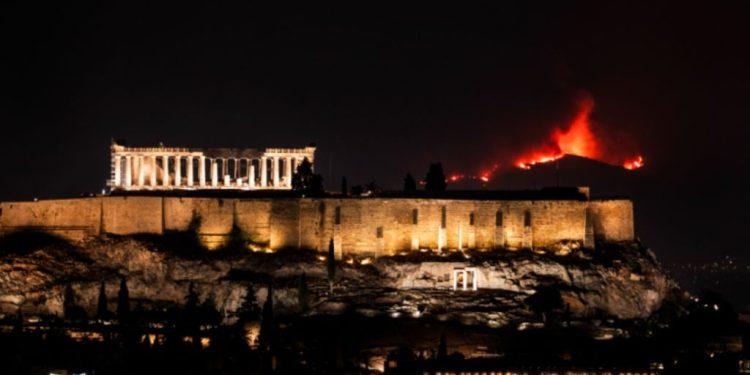 Περιβάλλον: Επικίνδυνο κοκτέιλ ρύπων και υψηλών θερμοκρασιών πνίγουν την Ελλάδα
