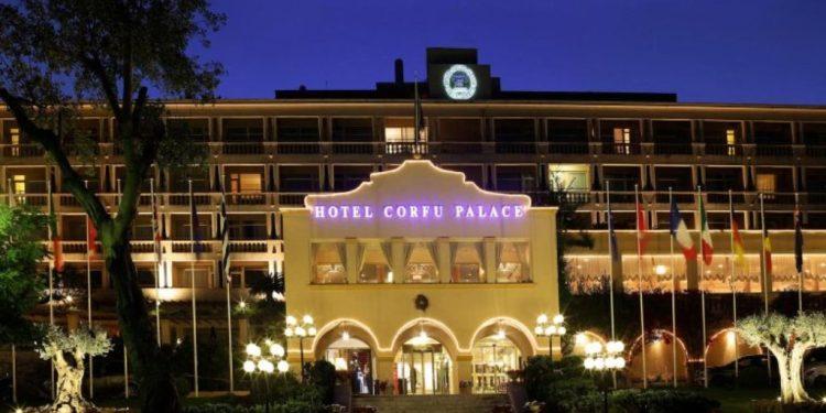 Corfu Palace: Νέα εποχή για το εμβληματικό ξενοδοχείο – Περνά στον έλεγχο του Χόλτερμαν της Reggeborgh