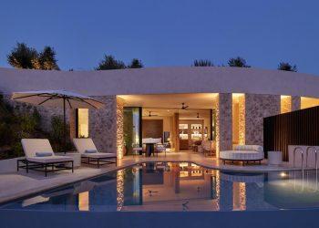 Costa Navarino: Άνοιξε τις πόρτες του το πρώτο ξενοδοχείο της Mandarin Oriental στην Ελλάδα