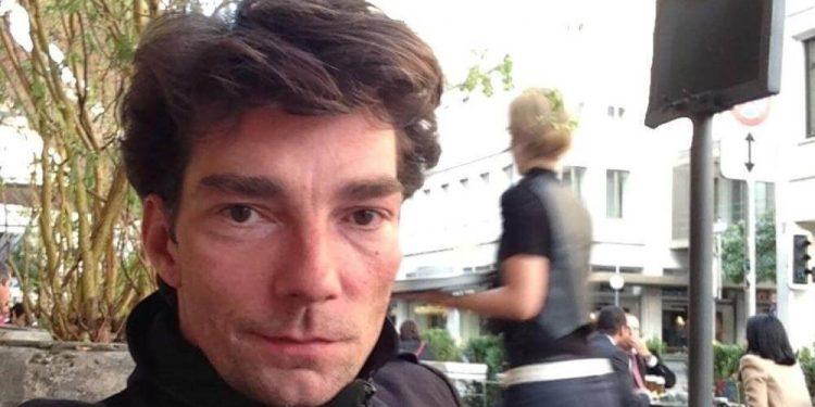 Βία στην Τέχνη: Χαστούκι Σερ Τζον, Ακρότητες Γκέκε, Οξύθυμος Μπράντο