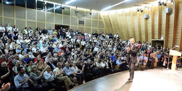 Το Πράσινο Κίνημα έδωσε σήμερα στη δημοσιότητα τους πρώτους 20 υποψηφίους δημάρχους, που υποστηρίζει