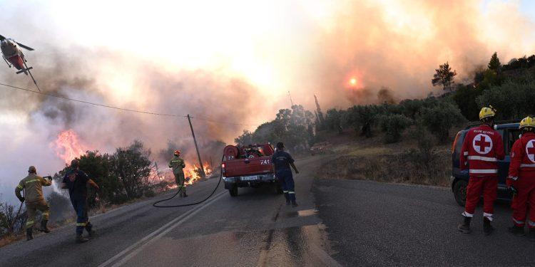 Πυρκαγές σε όλη την Ελλάδα
