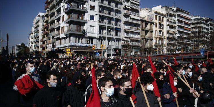 Θεσσαλονίκη: Σε εξέλιξη συγκεντρώσεις και πορείες στο κέντρο της πόλης