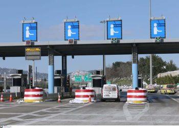 Κίνηση στους δρόμους: Καθυστερήσεις στην Αττική Οδό μετά από τροχαίο