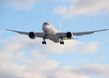 Ηράκλειο: Τύφλα στο μεθύσι έτρεχε στην πίστα του αεροδρομίου με το μωρό αγκαλιά!