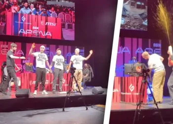 Ακτιβιστές για το κλίμα κατέστρεψαν τουρνουά Tekken και έβαψαν τις οθόνες!