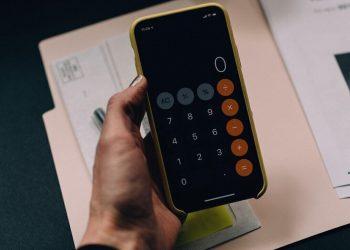 «Καπέλο» χιλιάδων ευρώ στα δάνεια λόγω υψηλών επιτοκίων