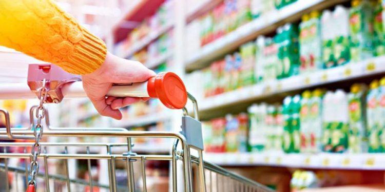 Από τη Δευτέρα στα ράφια των σούπερ μάρκετ η σήμανση για τα προϊόντα με έκπτωση 5% για έξι μήνες