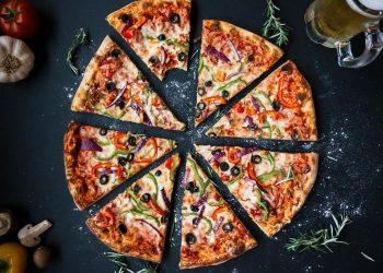 Πίτσα: Κόβουμε τα κομμάτια λάθος