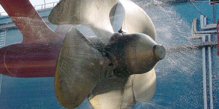 Ρομά έκλεψαν 25 προπέλες πλοίων και τις πήγαν για παλιοσίδερα στον Ασπρόπυργο!