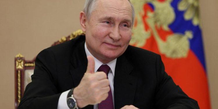 Πούτιν: Βλέπει πολιτικό και οικονομικό όφελος στον πόλεμο του Ισραήλ με τη Χαμάς