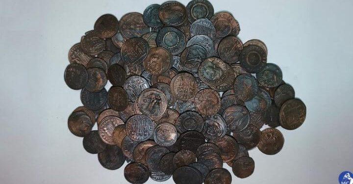 Ιταλία: «Θησαυρός» από δεκάδες χιλιάδες ρωμαϊκά νομίσματα βρέθηκε στη θάλασσα