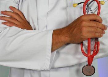 ΑΜΚΑ: Ποιοι μένουν «εκτός» ιατροφαρμακευτικής κάλυψης με το νέο νομοσχέδιο