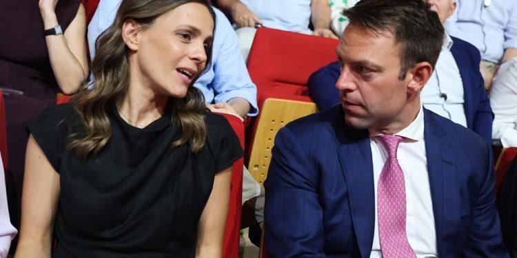 ΣΥΡΙΖΑ: Η διάσπαση, η νέα Κ.Ο με επικεφαλής Χαρίτση και το παρασκήνιο μιας δύσκολης συνεδρίασης για Στ. Κασσελάκη