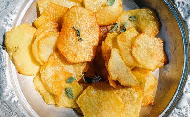 Τηγανητές πατάτες: 12 συνταγές για την πιο λατρεμένη τηγανιά