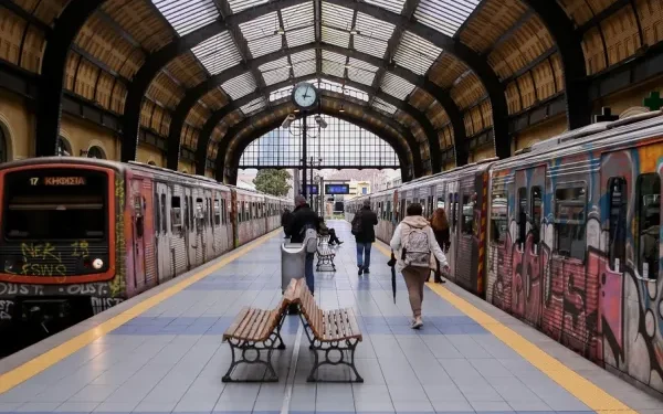 Λίφτινγκ στον ΗΣΑΠ: Τι αλλάζει στους σταθμούς της γραμμής «Πειραιάς – Κηφισιά»