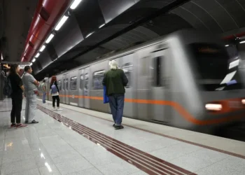 Μετρό – λεωφορεία: Πώς θα κινηθούν τα ΜΜΜ Χριστούγεννα και Πρωτοχρονιά