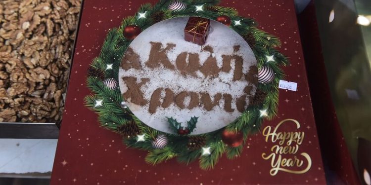 Γεμάτοι οι δρόμοι σήμερα και αύριο για τα τελευταία ψώνια