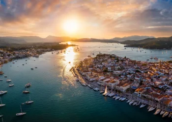 Süddeutsche Zeitung: Ποιο ελληνικό νησί, είναι πρώτο στην λίστα «άγνωστων» προορισμών που πρέπει να επισκεφτούμε