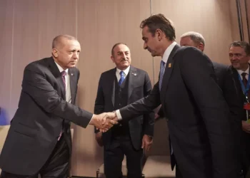 Α. Συρίγος και Κ. Φίλης αναλύουν τον συμβολισμό της επίσκεψης Ερντογάν