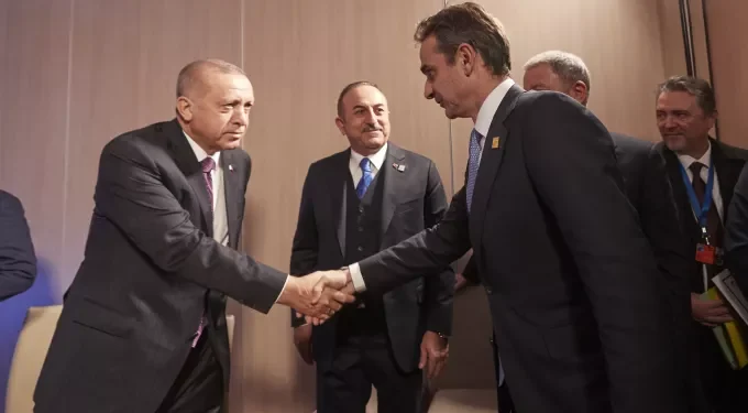 Α. Συρίγος και Κ. Φίλης αναλύουν τον συμβολισμό της επίσκεψης Ερντογάν
