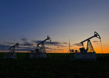 Πετρέλαιο: Στα 35 δολάρια μπορεί να βυθιστεί τιμή του