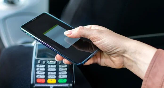 POS: Υποχρεωτικά σε ταξί, λαϊκές αγορές και δεκάδες ακόμη κλάδους από τον Ιανουάριο