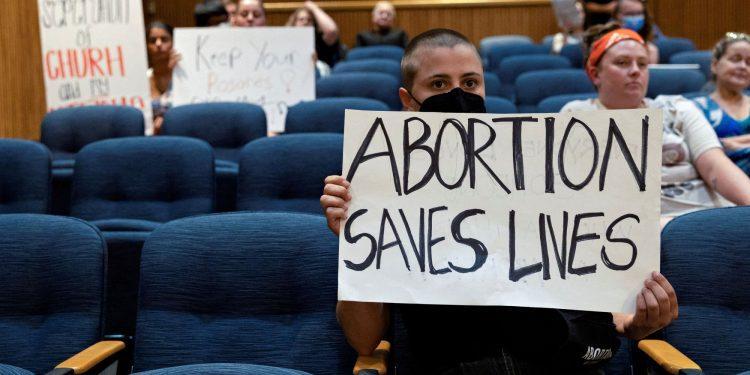 Τέξας: Απαγορεύει την άμβλωση σε 31χρονη που απειλείται η ζωή της και το έμβρυο διαγνώστηκε με σπάνιο σύνδρομο