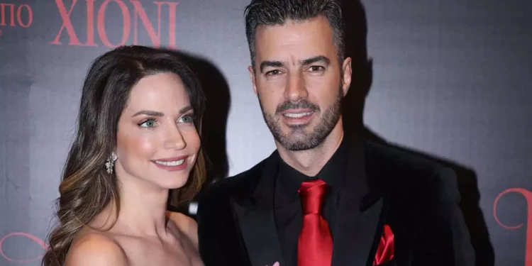 Η Βάσω Λασκαράκη και η κόρη της στο πλευρό του Γιάννη Τσιμιτσέλη στην avant premiere της ταινίας «Κουραμπιέδες από χιόνι»