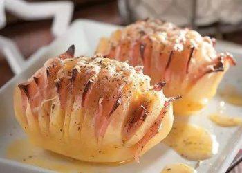 Πατάτες φούρνου: 8 συνταγές για το γιορτινό τραπέζι