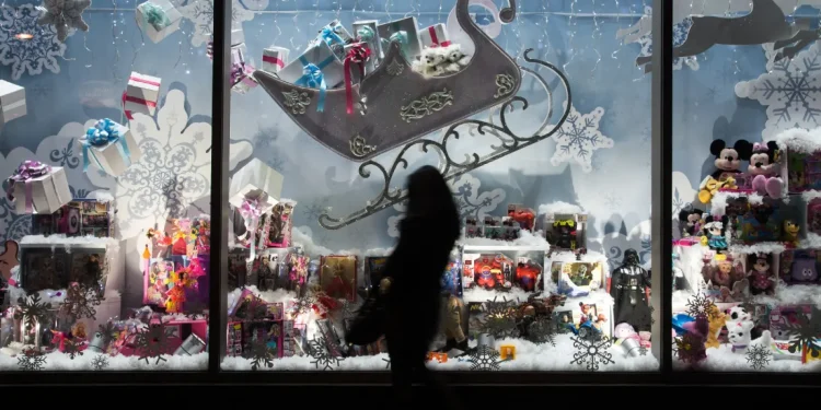 Αντίστροφη μέτρηση για τα χριστουγεννιάτικα «καλάθια» -Πρεμιέρα για το εορταστικό ωράριο