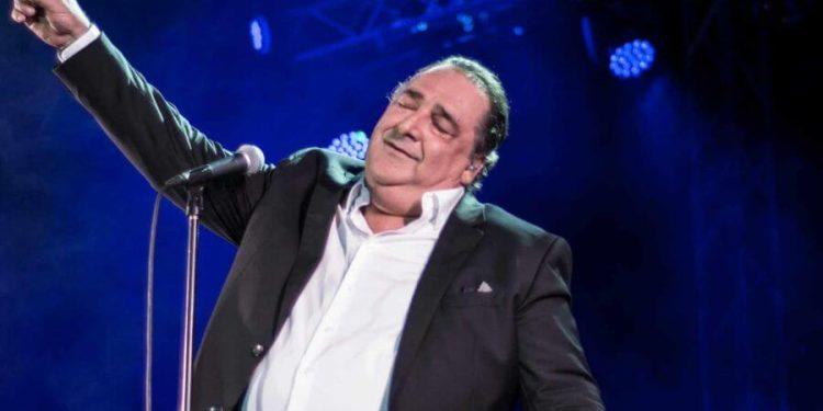 Πέθανε ο Βασίλης Καρράς