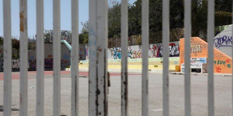 Μπούλινγκ και κατά των καθηγητών: «Σήμερα ζούμε το άλλο άκρο, την πλήρη απαξίωση του δασκάλου»