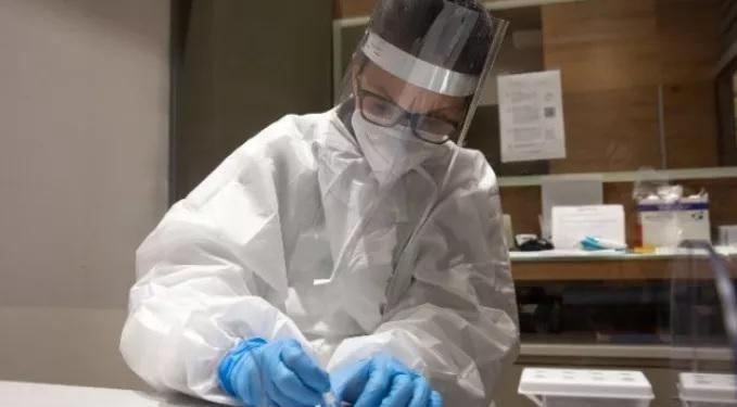 Ανάλυση λυμάτων στην Αττική: Διπλάσιο φορτίο αναπνευστικών ιών και κοκαΐνης τις ημέρες των γιορτών