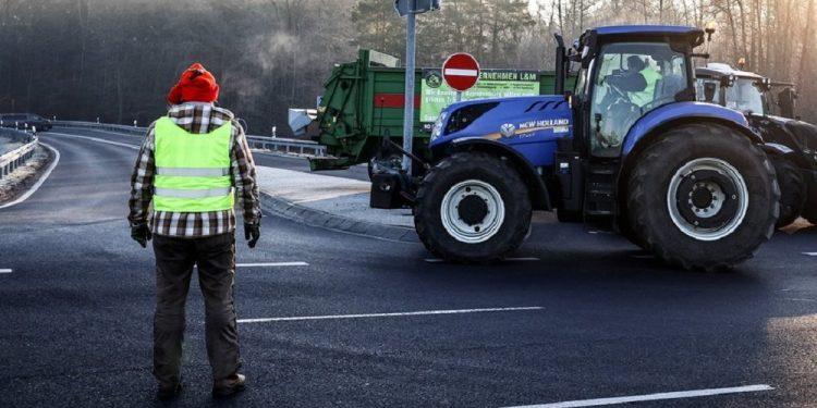 Ο αγροτικός αναβρασμός στην Ευρώπη και το κόκκινο πανί της νέας “πράσινης” ΚΑΠ