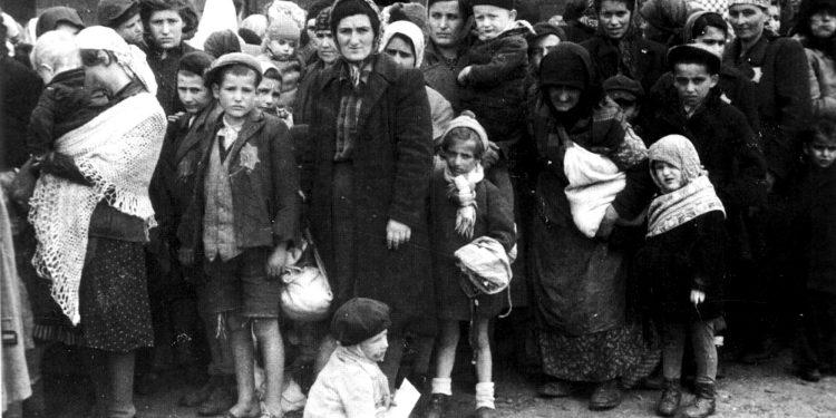 Ολοκαύτωμα: Το έγκλημα των Ναζί ενάντια σε ολόκληρη την ανθρωπότητα