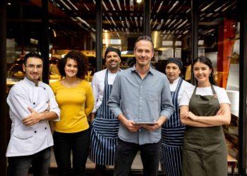 Οι καταγγελίες για μη καταβολή του Δώρου Χριστουγέννων στην εστίαση είναι πρωτόγνωρες