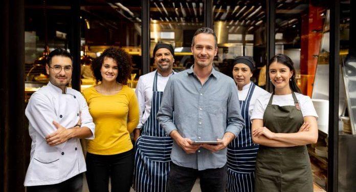 Οι καταγγελίες για μη καταβολή του Δώρου Χριστουγέννων στην εστίαση είναι πρωτόγνωρες