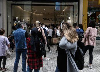 Το ωράριο καταστημάτων και υπηρεσιών από την Τρίτη 2 Ιανουαρίου