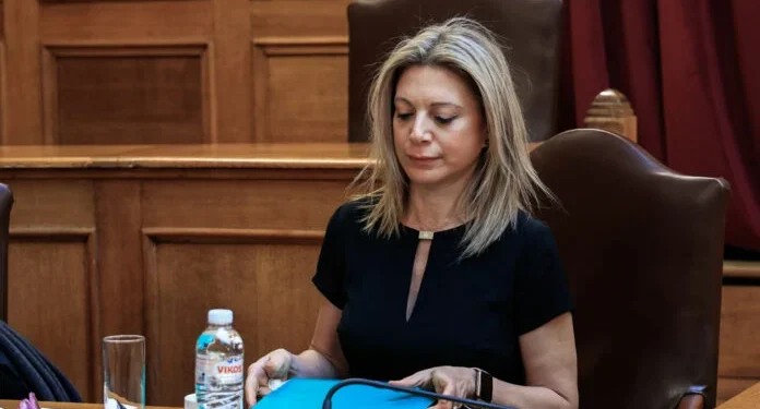 Εξεταστική για Τέμπη: Κατάθεση-γροθιά στο στομάχι από μητέρα θύματος