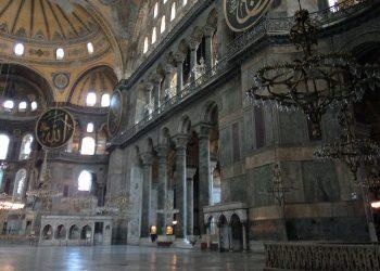 Στα 25 ευρώ  το εισιτήριο εισόδου για τους τουρίστες στην Αγία Σοφία